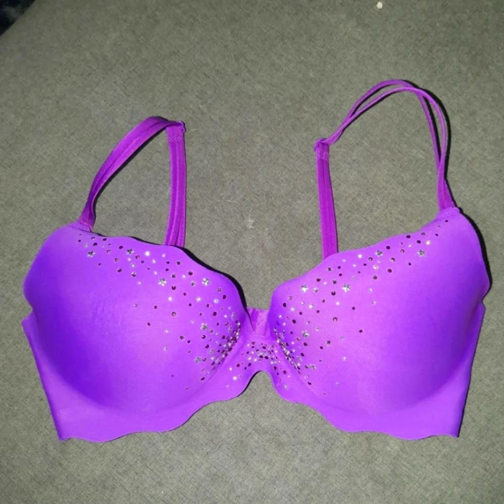 Victoria Secret Bra - Picture 1 of 5